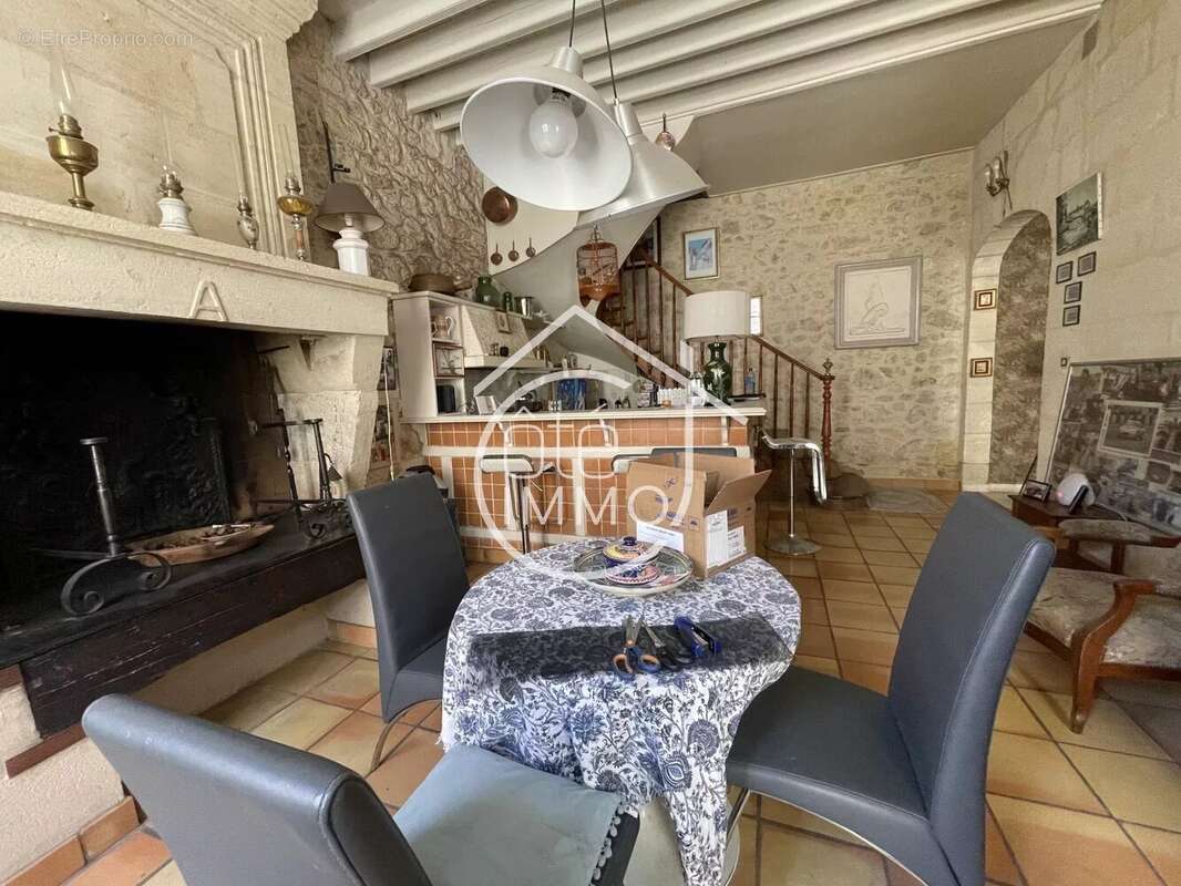 Francs : Propriété de charme en pierre - photo 4