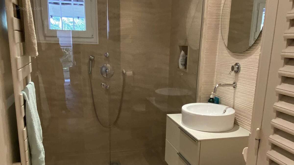 Maison à MANDELIEU-LA-NAPOULE