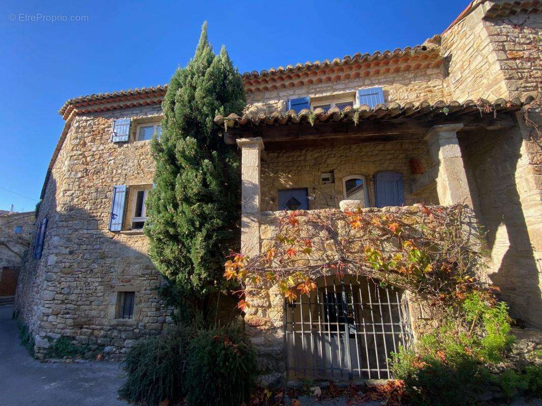 Maison à BARJAC
