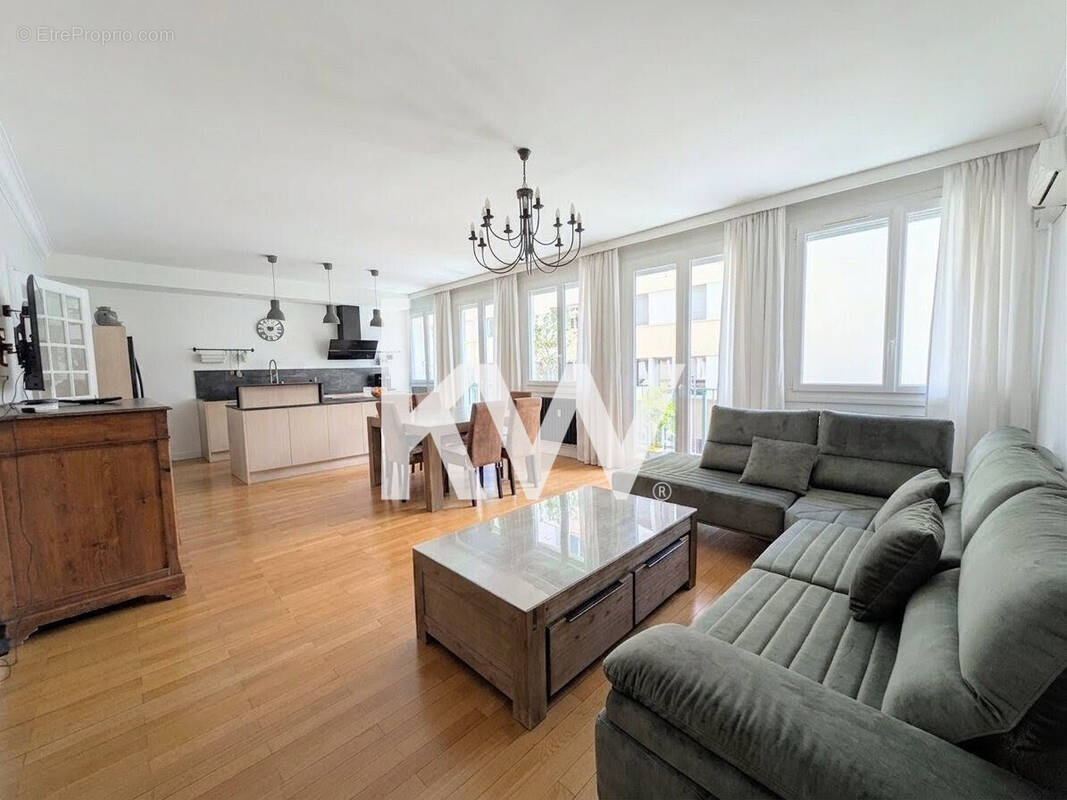 Appartement à SAINT-ETIENNE