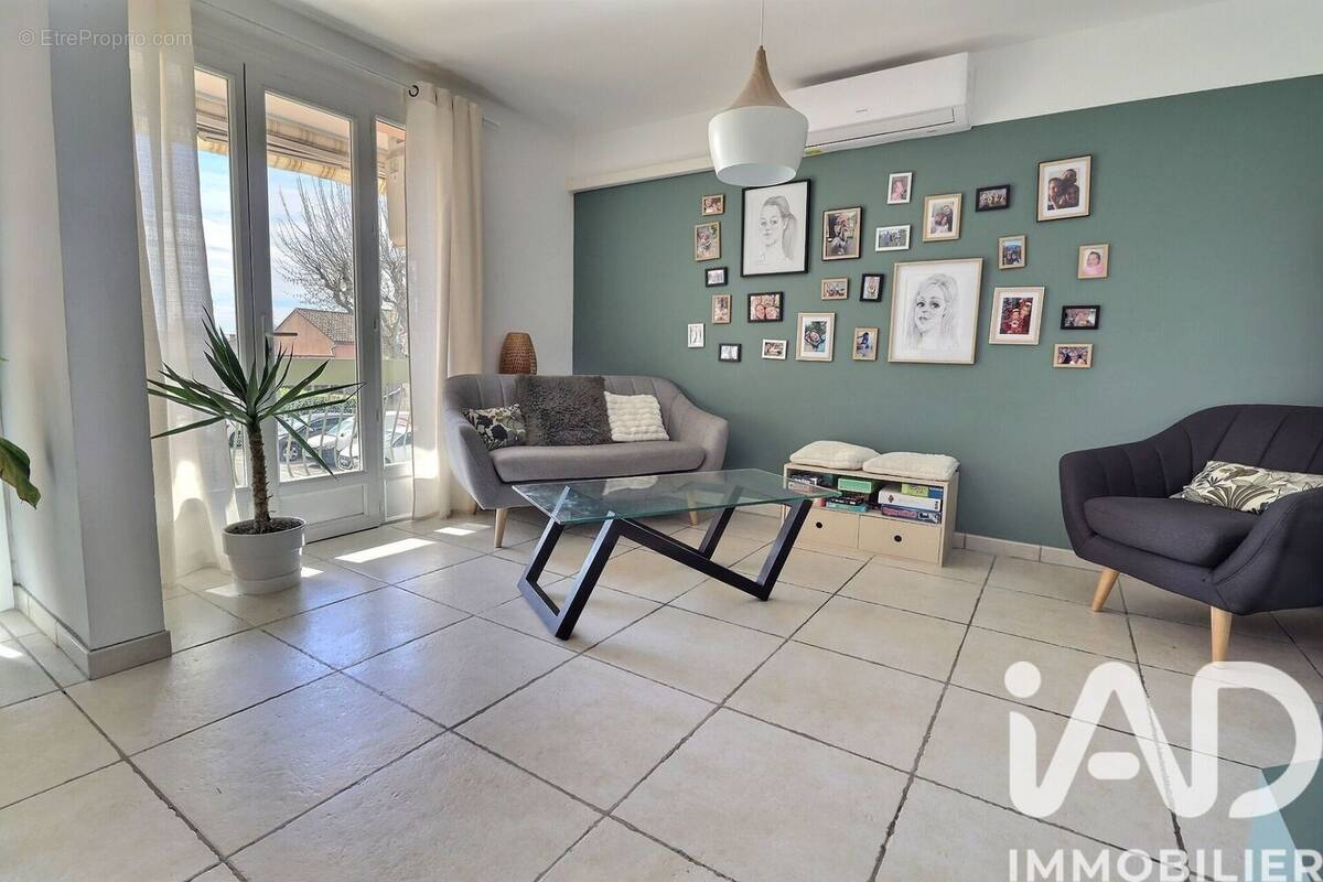 Photo 1 - Appartement à SORGUES