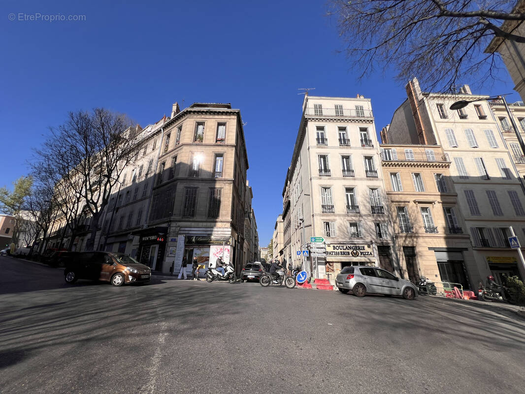 Appartement à MARSEILLE-1E