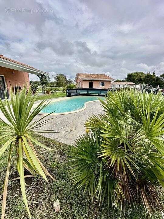 Maison à GRAYAN-ET-L&#039;HOPITAL