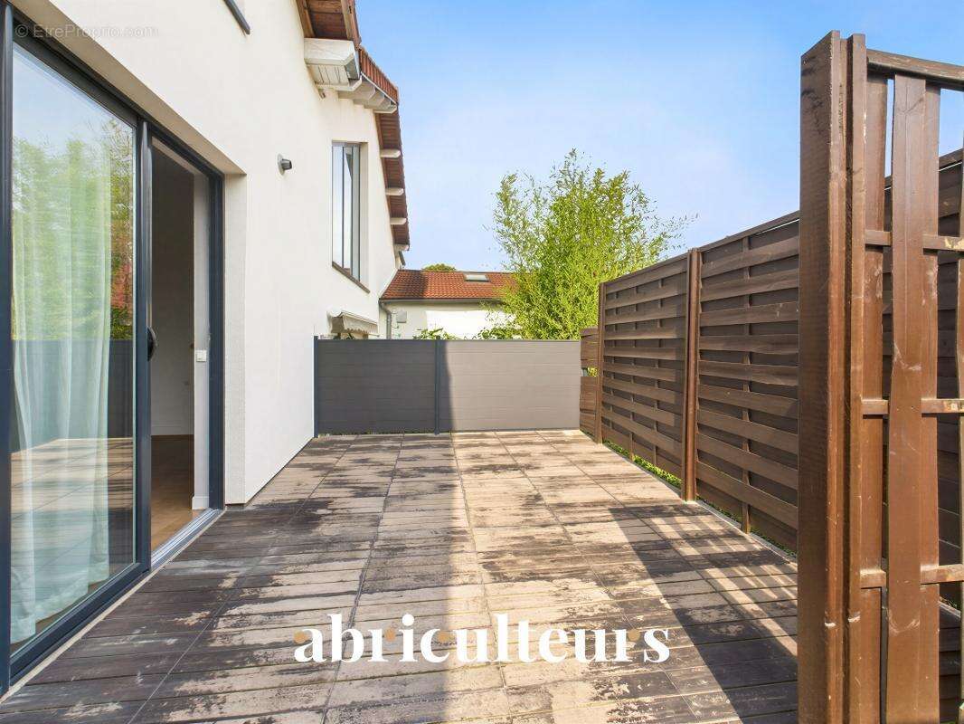 Loft - Spacieux, Lumineux et avec Terrasse en vente dans le centre ville de Champigny-sur-Marne (94500) - photo 9