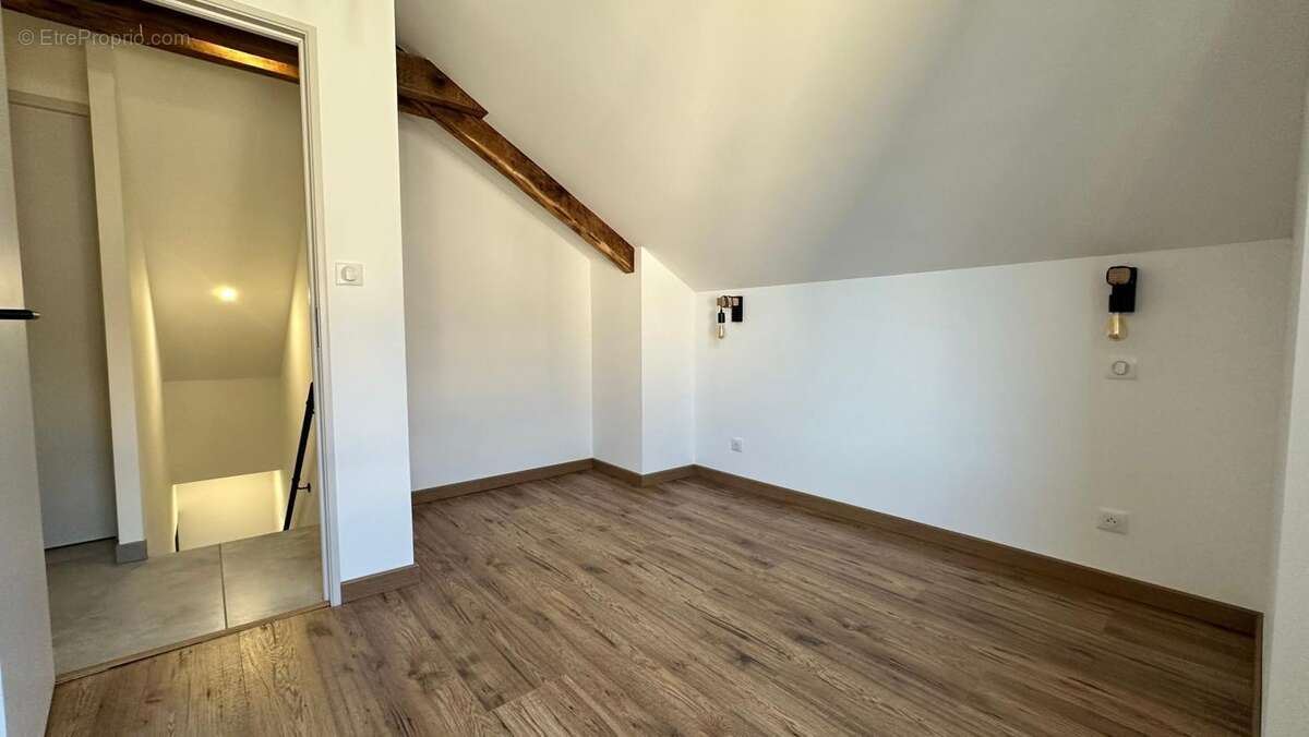 Maison à LE MONASTERE