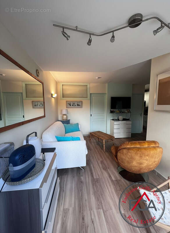 salonn - Appartement à LA CROIX-VALMER