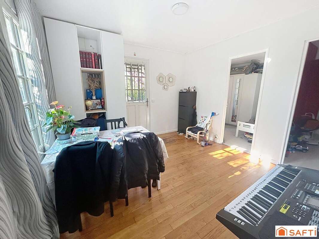 Photo 7 - Maison à VERRIERES-LE-BUISSON