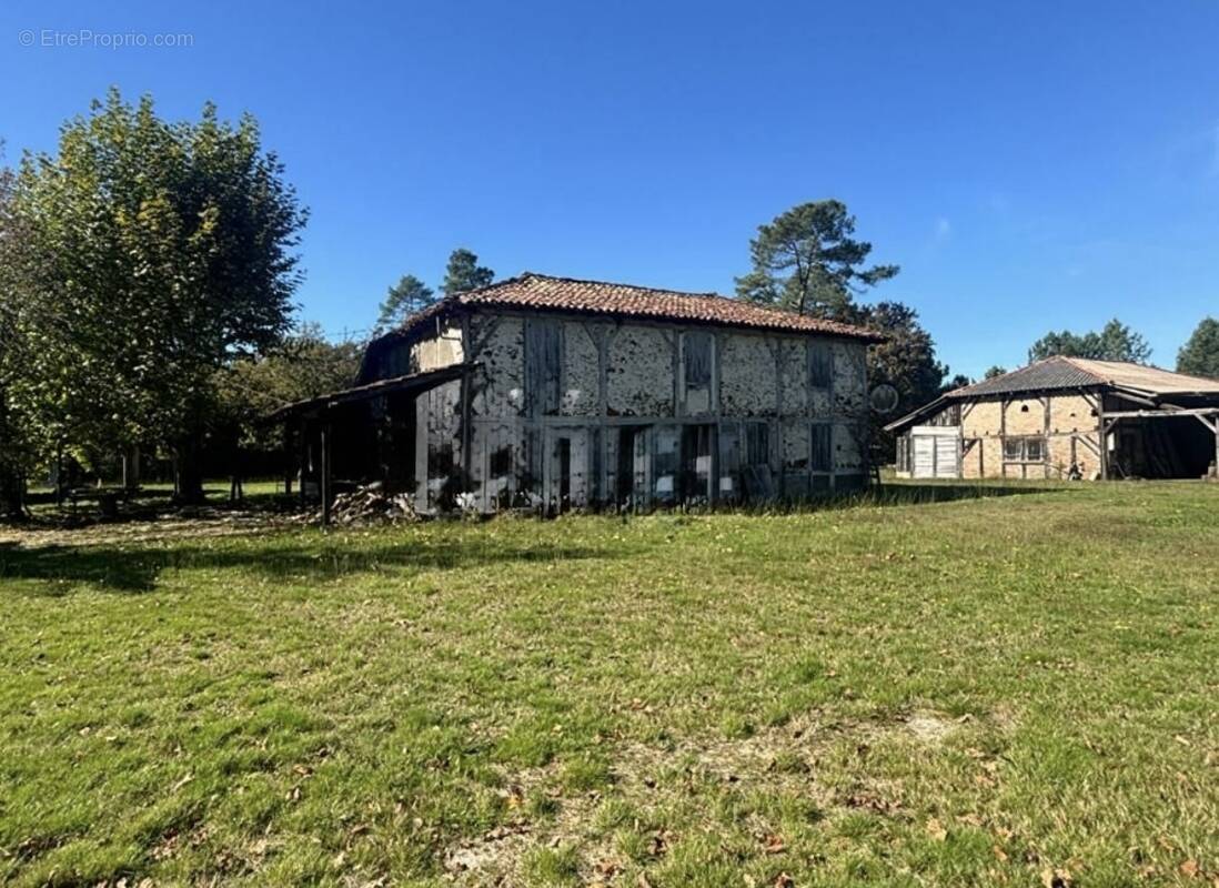 Maison à ESCOURCE