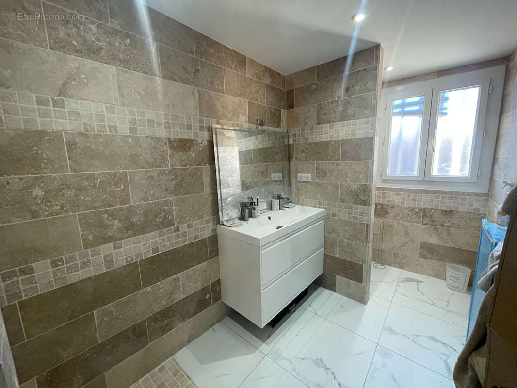 Maison à CAUMONT-SUR-DURANCE