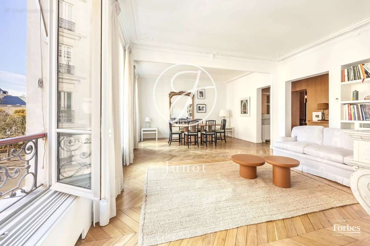 Appartement à PARIS-6E