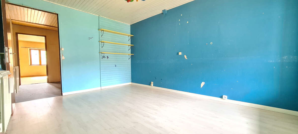 Maison à LINY-DEVANT-DUN