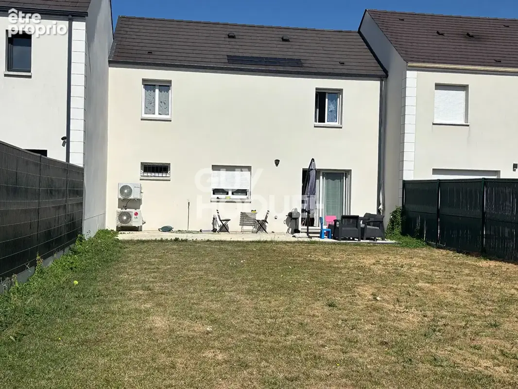 NEUFMOUTIERS EN BRIE. L'élégance du récent, le confort clé en mains. - photo 10