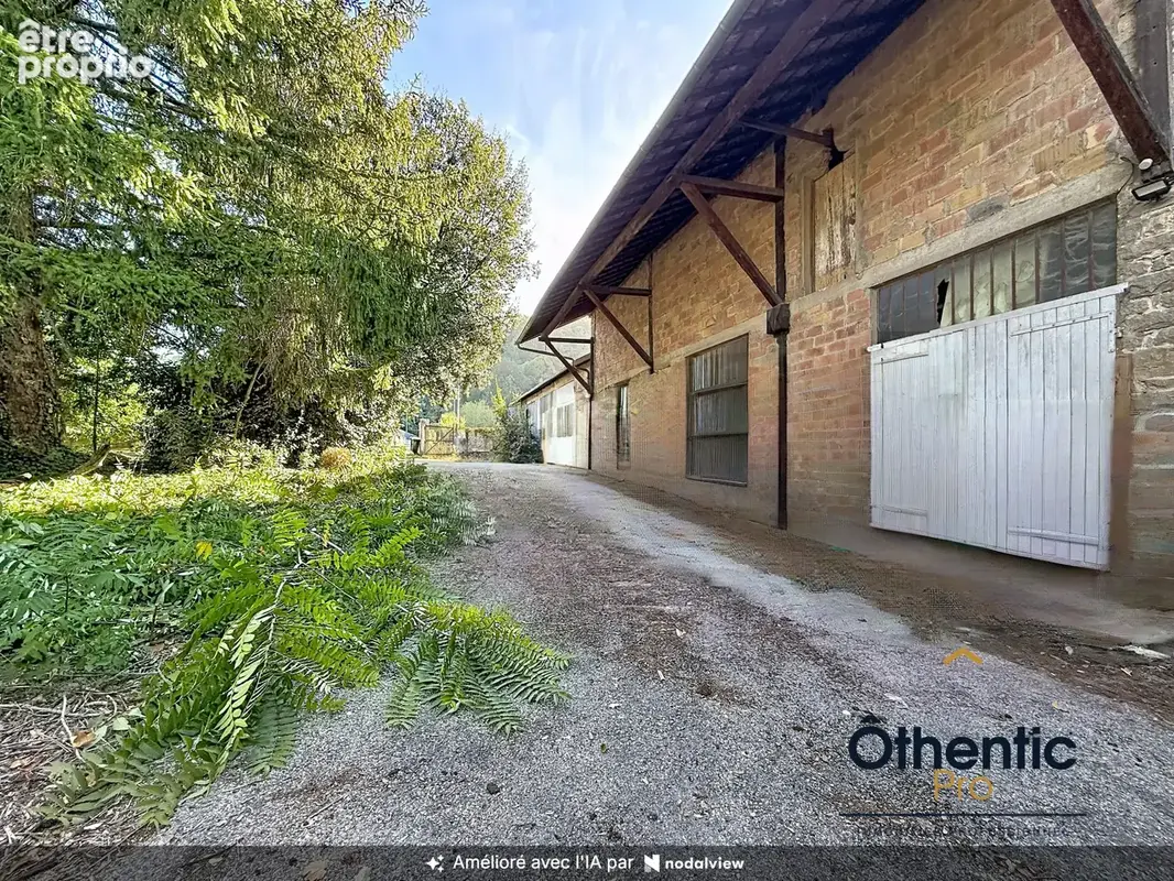 Batiment 399m2 Bourgoin Jallieu secteur Gare Ramseyer centre Ville - photo 4