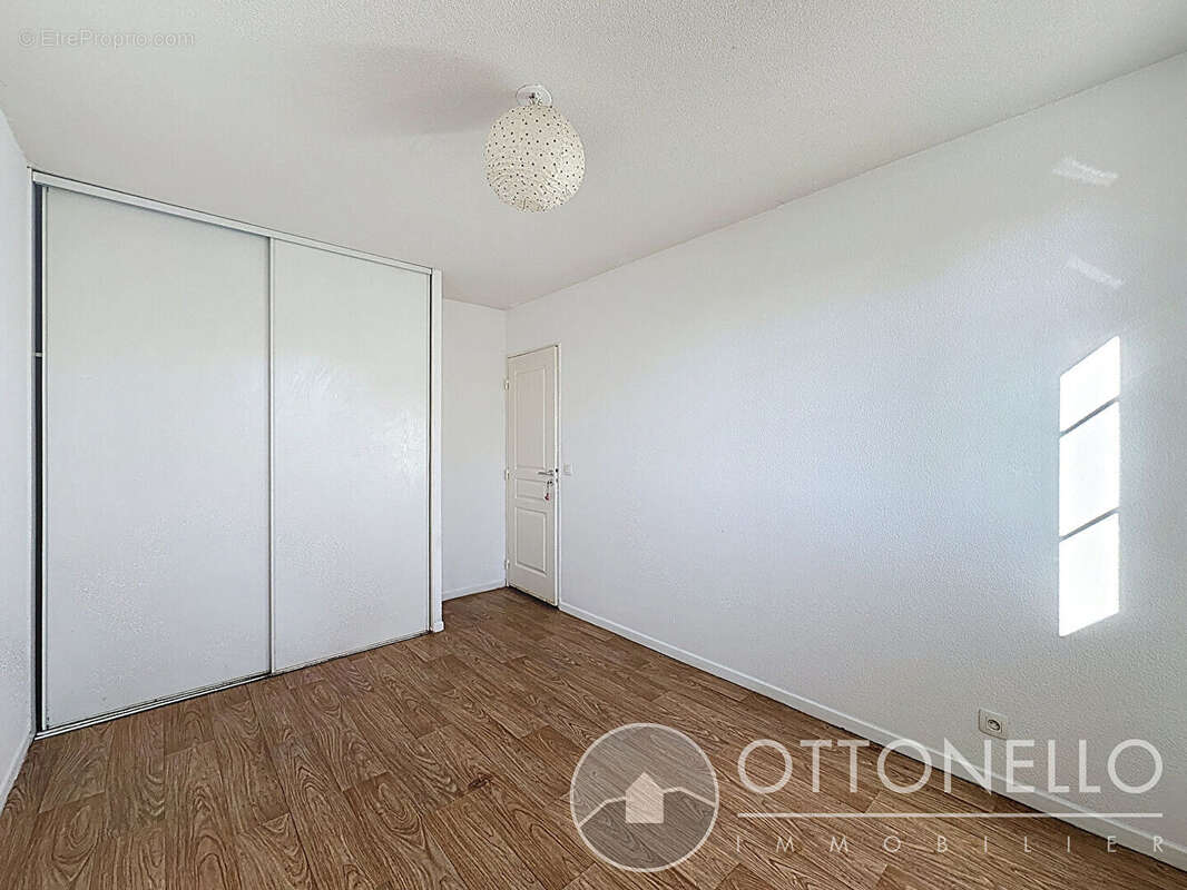 Maison à ROQUEBRUNE-SUR-ARGENS