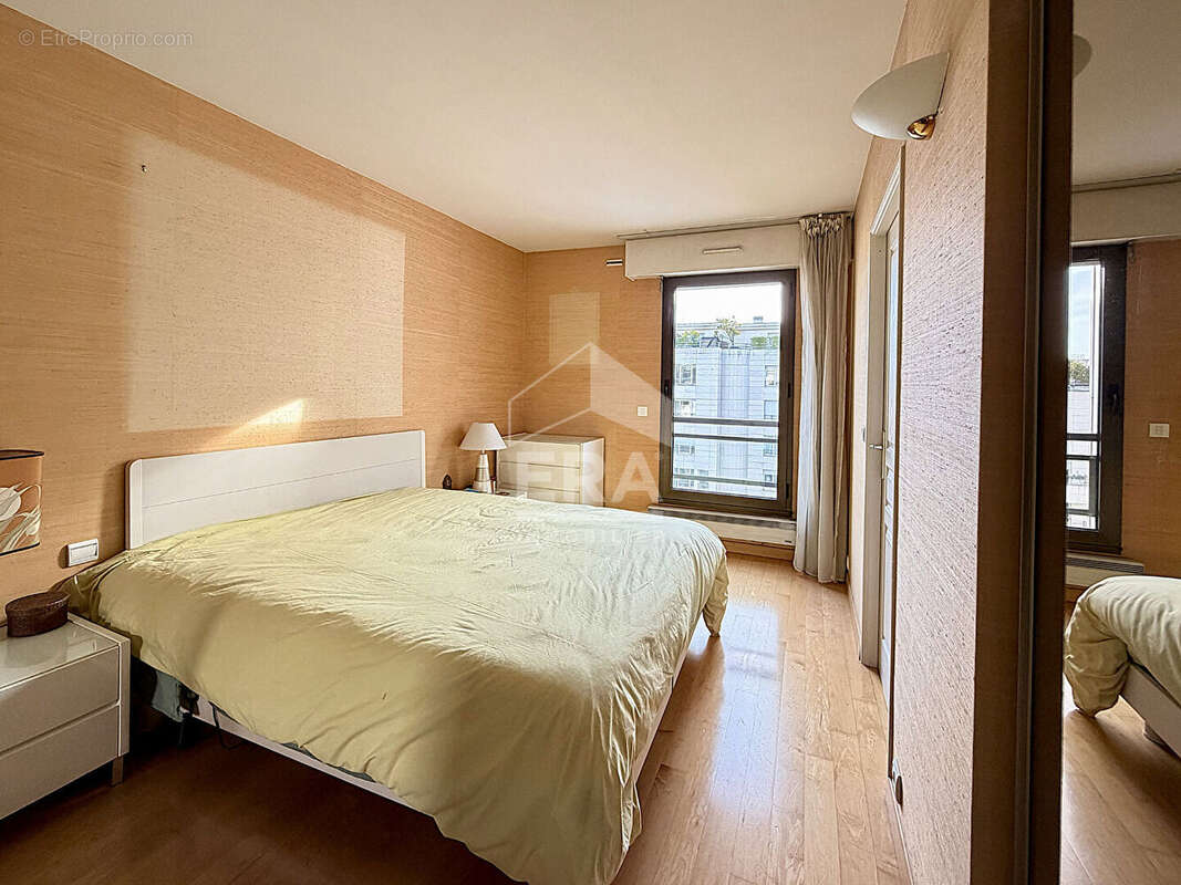 Appartement à LEVALLOIS-PERRET