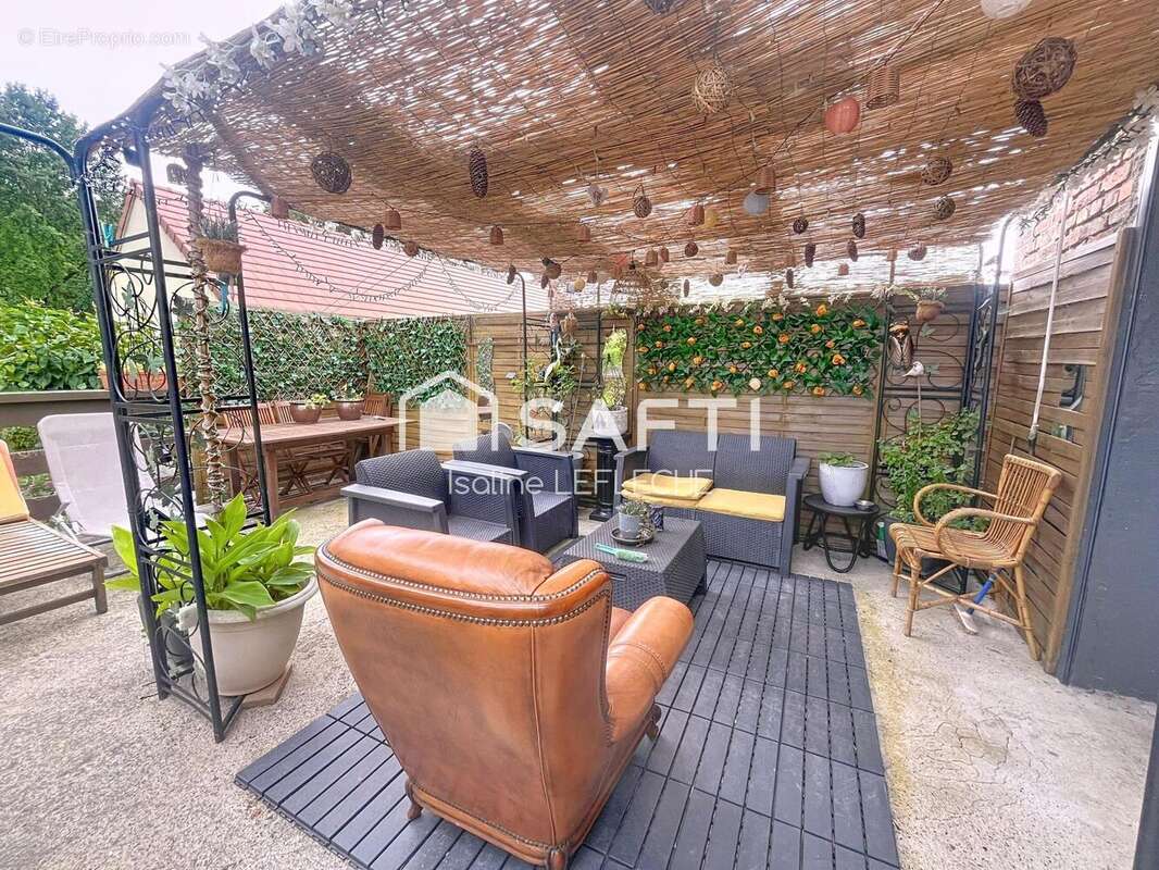 Photo 2 - Maison à COMBLES