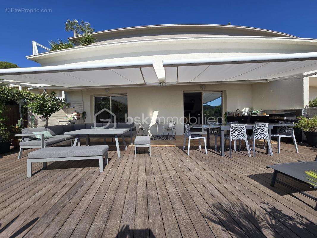 EXCLUSIVITÉ – T3 de standing en front de mer – Terrasse de 70 m², vue mer et intimité absolue - photo 20