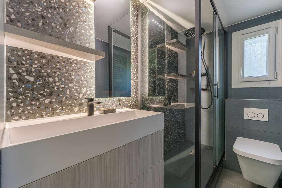 Maison à CHARBONNIERES-LES-BAINS