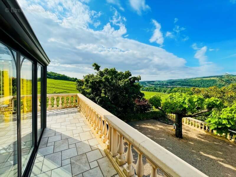 Maison à LA ROCHE-VINEUSE