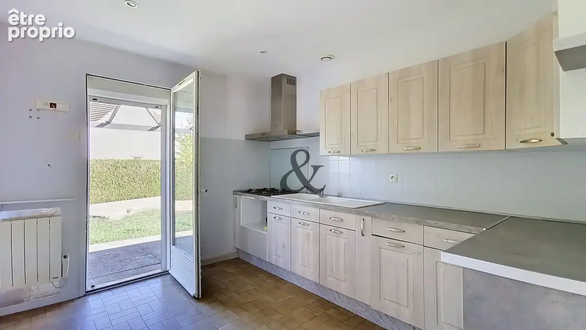 Maison 6 pièces 128 m² à vendre à Vineuil (41350) - photo 2