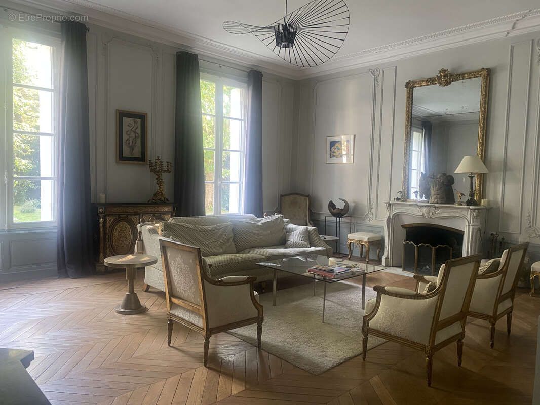 Autre à TOURS