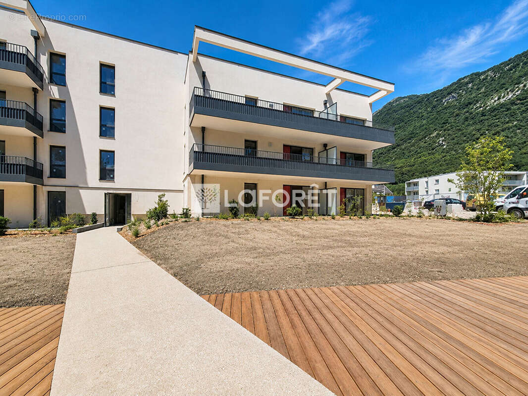Appartement à CHALLES-LES-EAUX