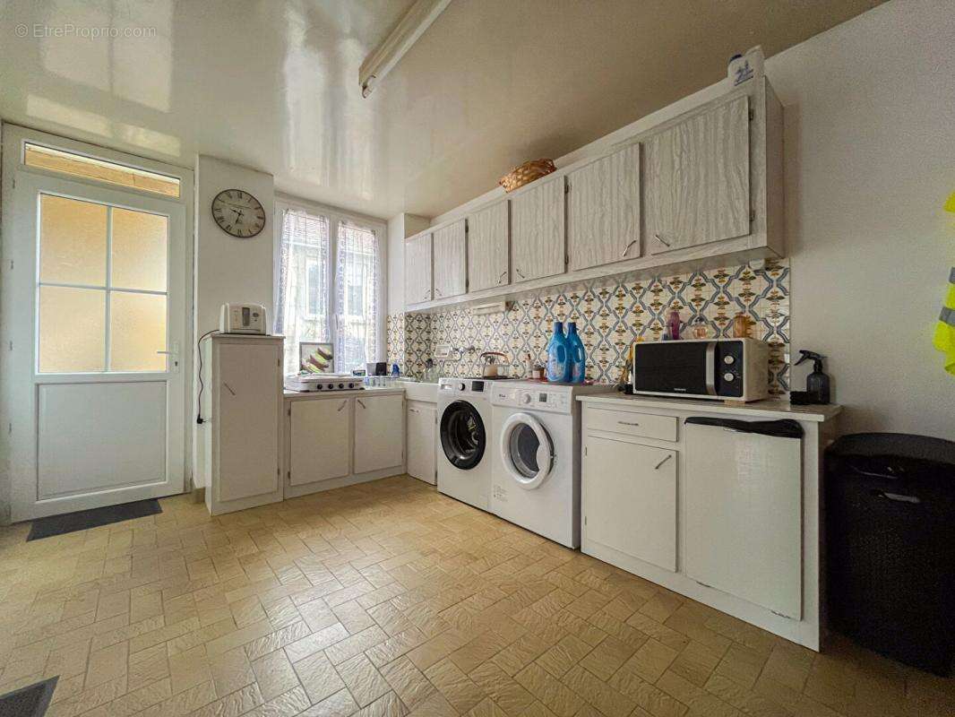 Maison à NOUANS-LES-FONTAINES