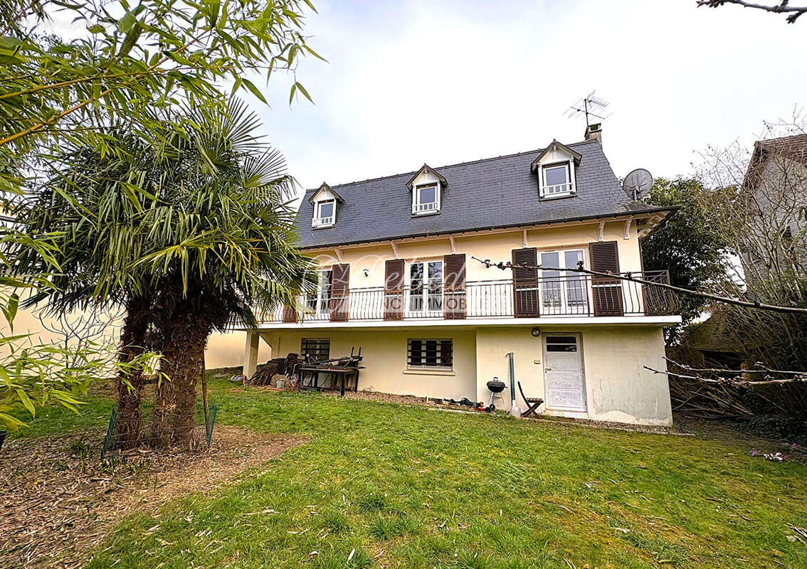 Maison à SAINT-LEU-LA-FORET