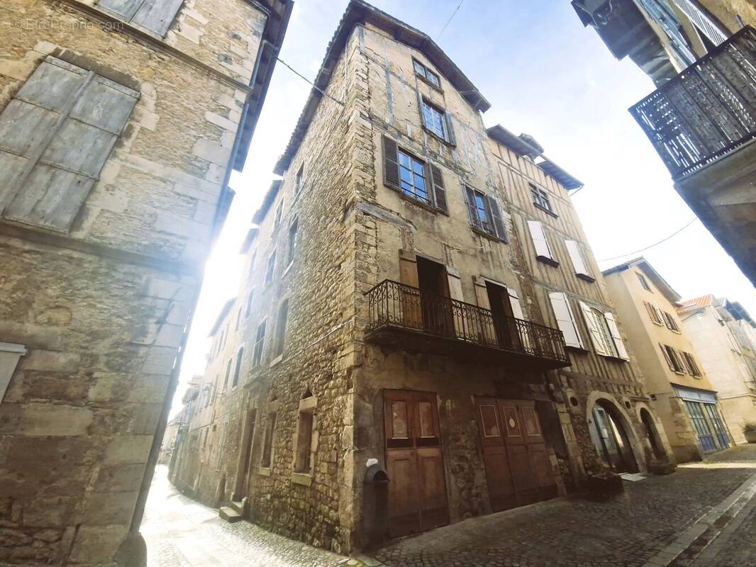 Maison à VILLEFRANCHE-DE-ROUERGUE