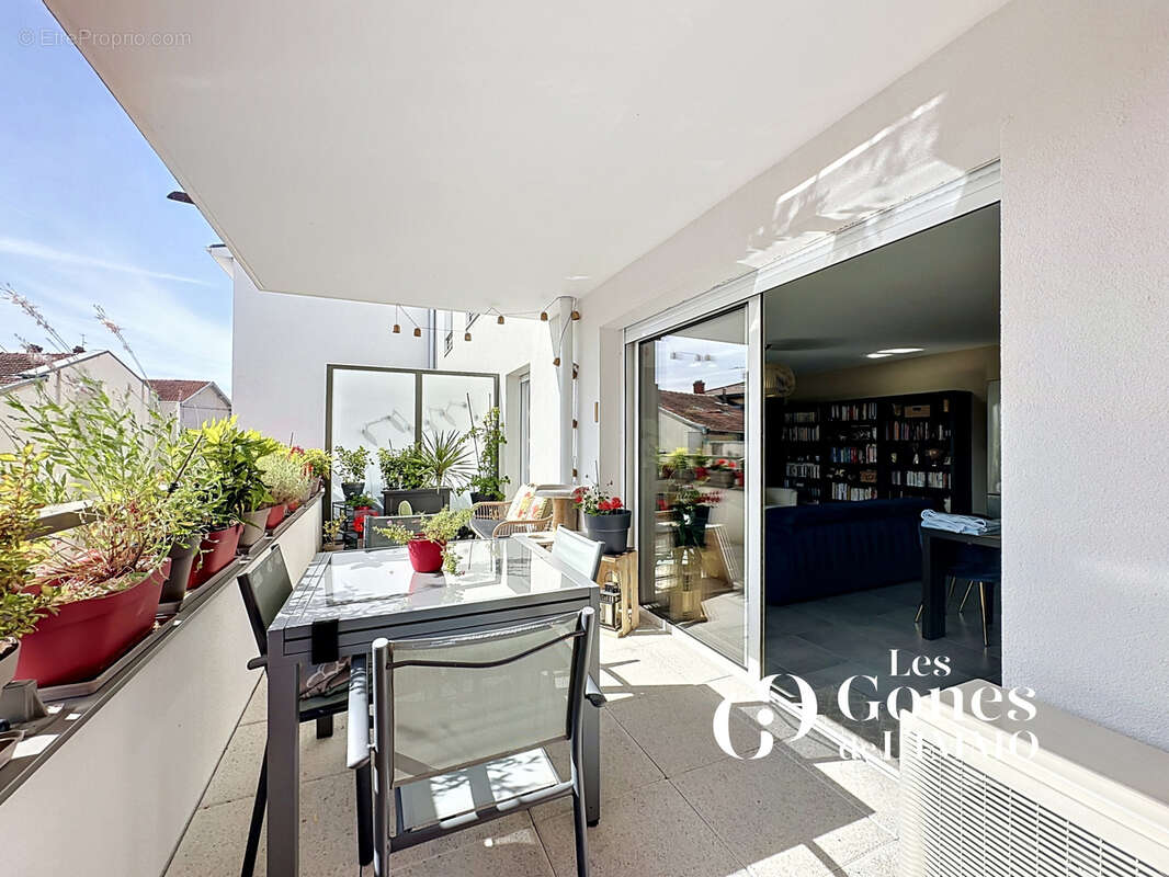 Appartement à CRAPONNE