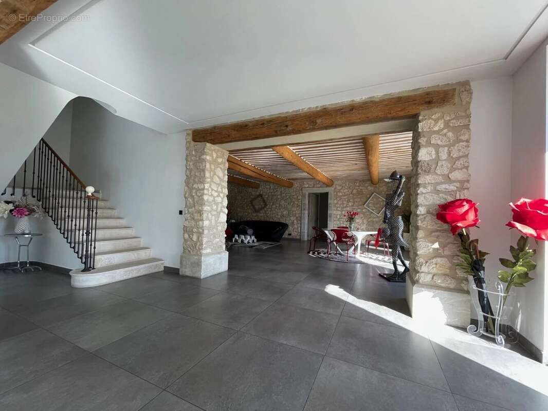 Maison à L&#039;ISLE-SUR-LA-SORGUE