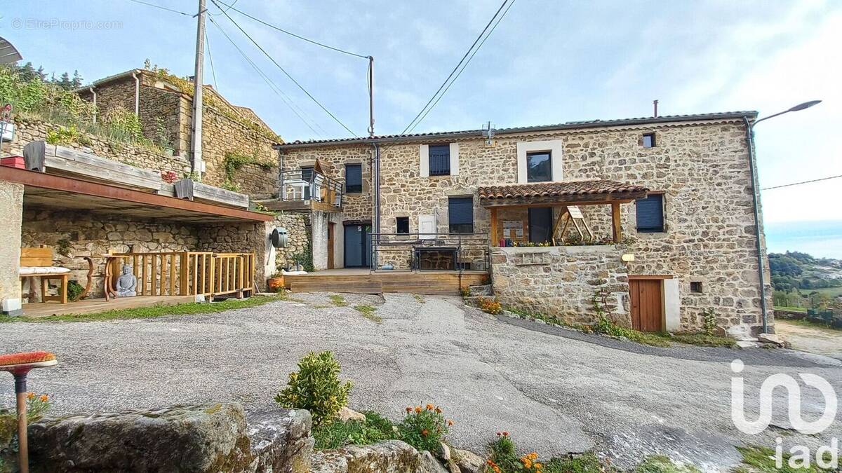 Photo 1 - Maison à SAINT-JULIEN-MOLIN-MOLETTE