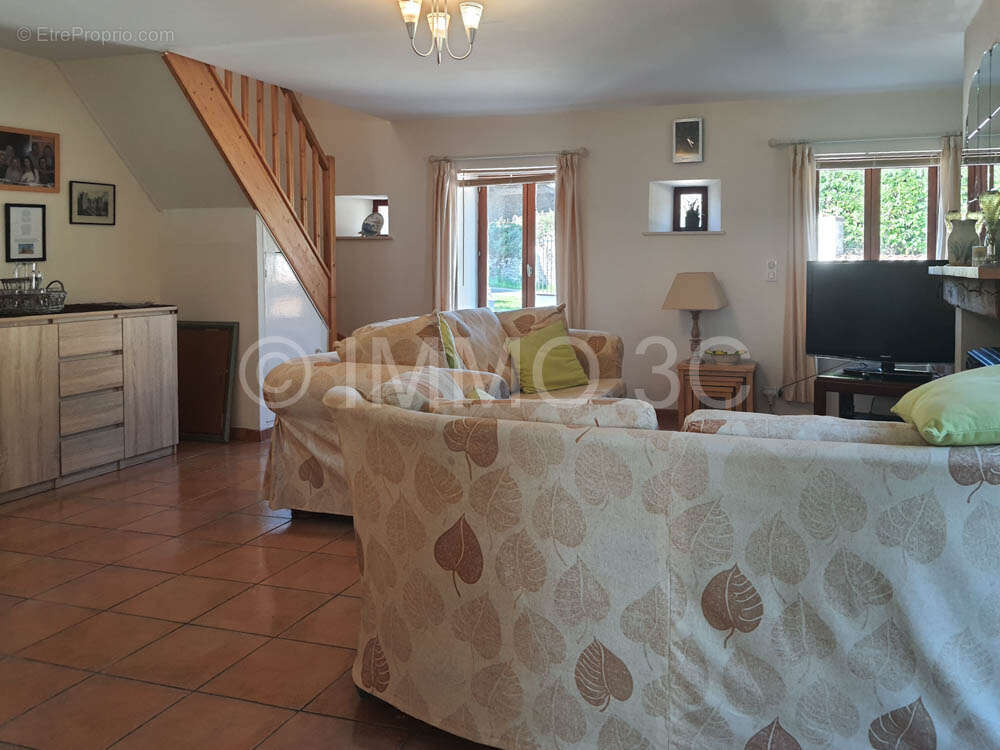 Maison à SAUZE-VAUSSAIS