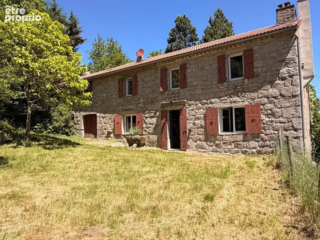 Photo Maison à Saint-Flour-De-Mercoire au prix de 285 000€