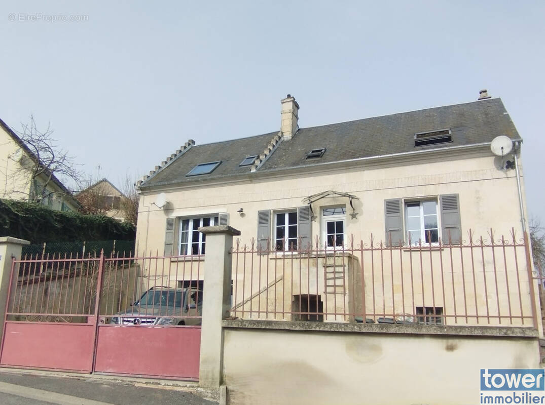 Maison à RESSONS-LE-LONG