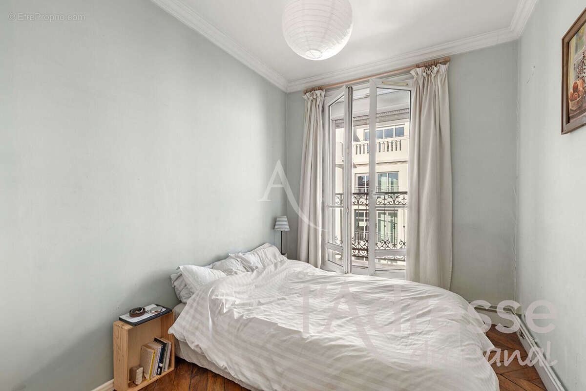 Appartement à PARIS-10E