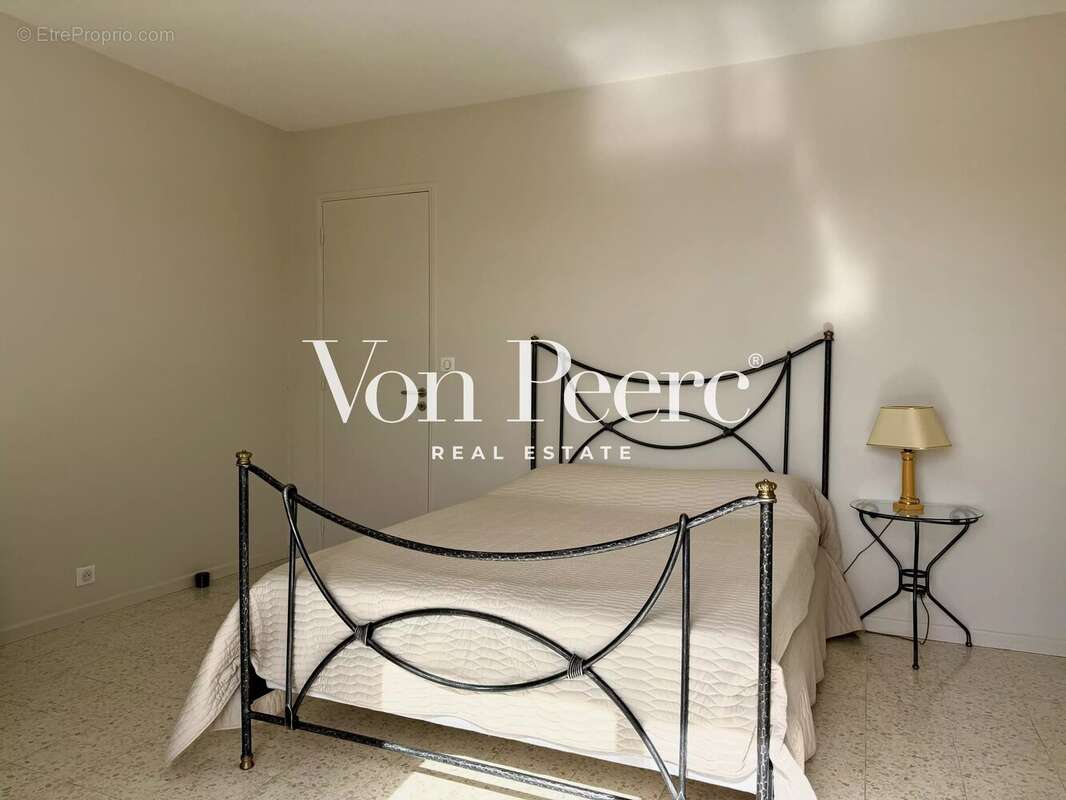 Maison à VILLENEUVE-LES-AVIGNON