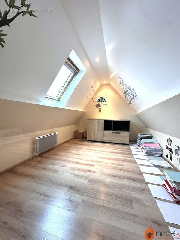 Appartement à BRIE-COMTE-ROBERT