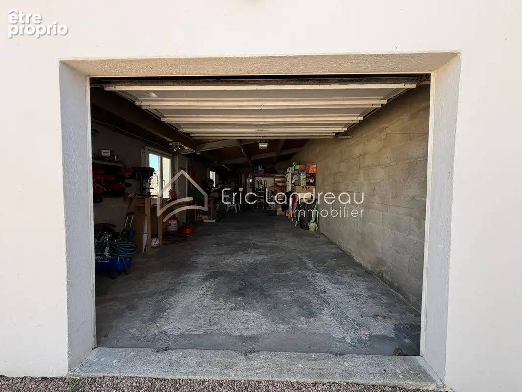 À quelques pas des commerces   Maison 3 chambres avec garage de 42 m2 et terrain clos de 798 m2 - photo 11