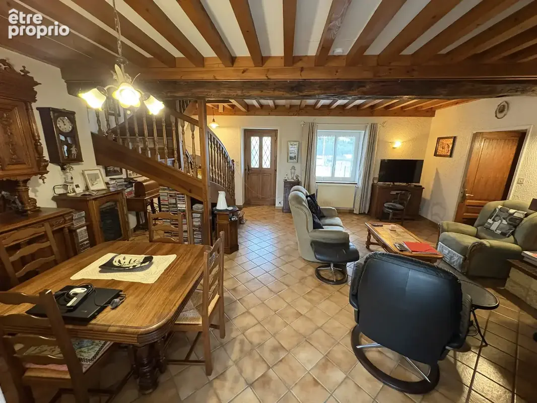 Pleine campagne - Maison avec dépendances sur 2947m2 de terrain plat - photo 5