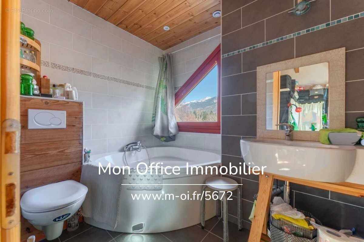 Référence : 5672-MBE - Appartement Type 4 - Vue Mont Dauphin - photo 6