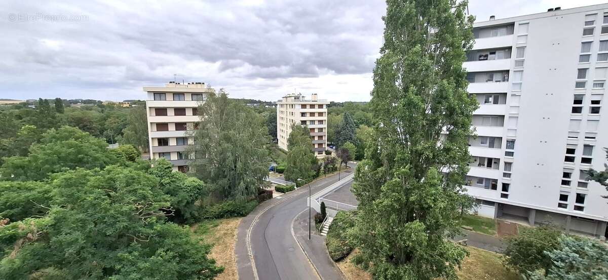 Appartement 2 pièces à vendre dans résidence recherchée avec Ascenseur, Quartier Remicourt SAINT QUENTIN (02) - photo 11