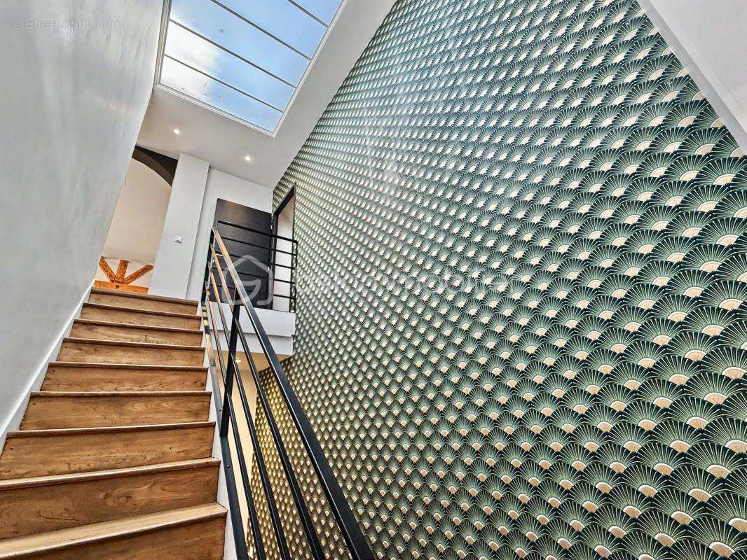 HENRIVILLE – Loft d'exception de 110 m² – 3 chambres – Parking privé - photo 2