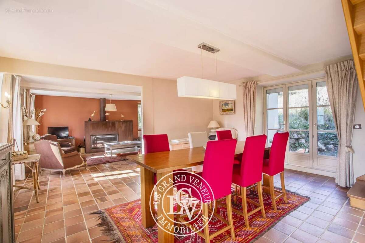 Maison à MORET-SUR-LOING