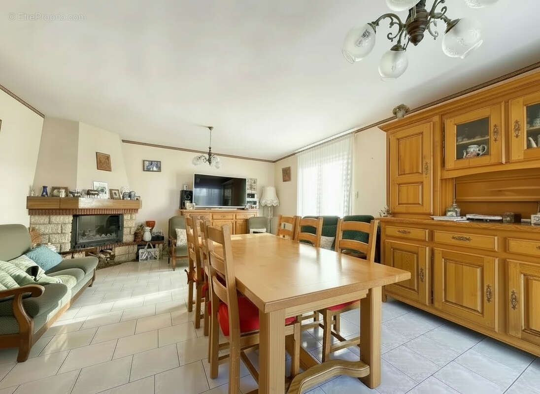 Maison à DOUE-LA-FONTAINE