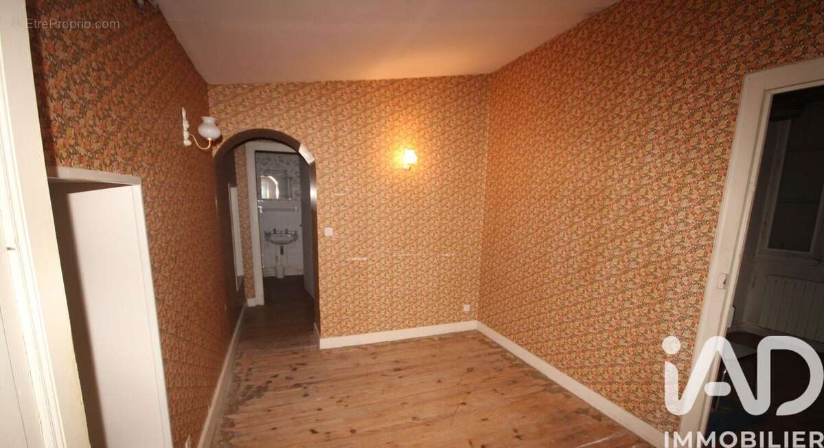 Maison 110 m² à Loulay  - photo 9