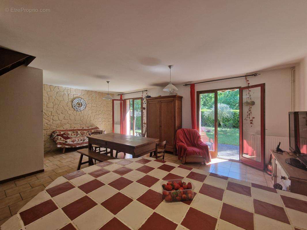 Maison à VAIRES-SUR-MARNE