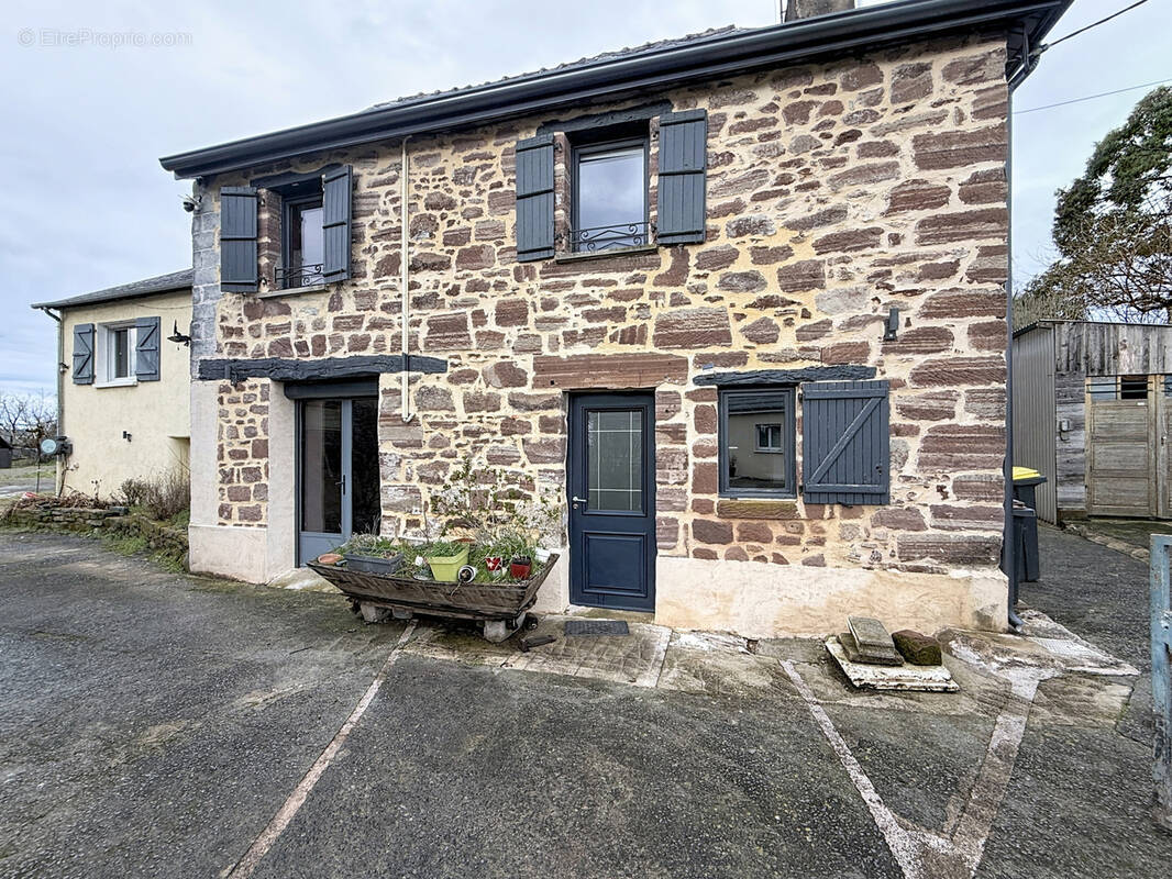 Maison à SAINT-BONNET-LA-RIVIERE