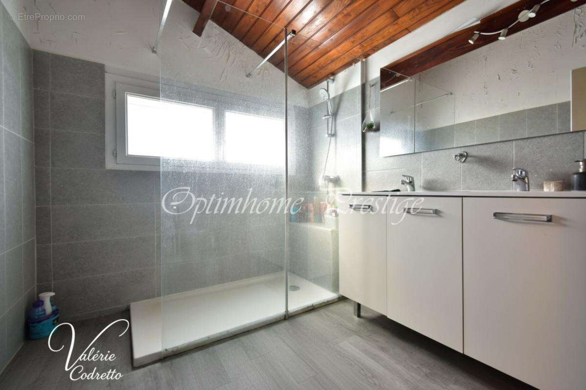 La moutonne – villa 185 m² – 6 chambres – piscine – terrain 1 996 m² – 4 grands garages 83260 - photo 12
