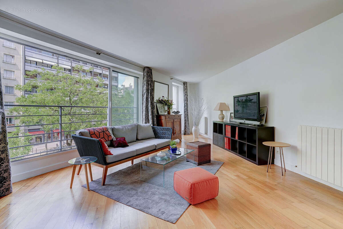 Paris 16ème - Proche seine - appartement de 97 m²  - 2 chambres - photo 12